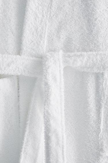 BADEMANTEL AUS PREMIUM-BAUMWOLLE (420 GXM²) - Weiß von Zara