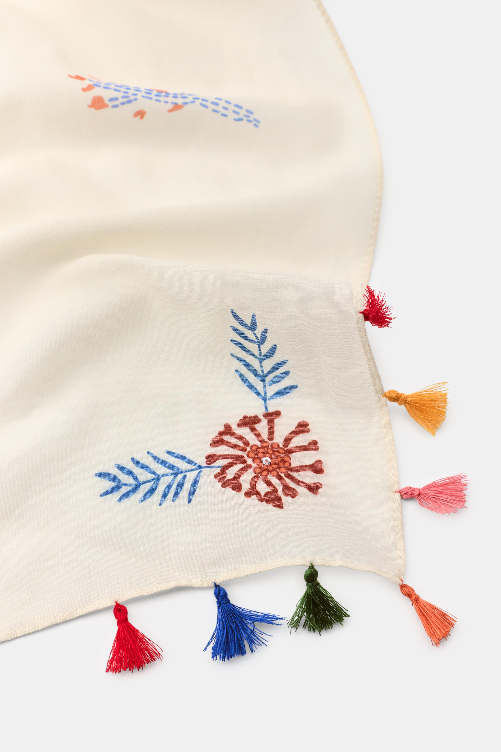 FOULARD BRODERIES POISSONS POMPONS