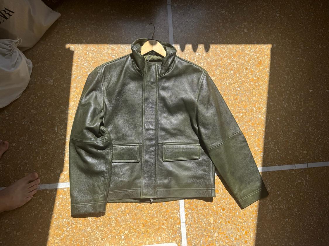 LEATHER JACKET WITH POCKETS - Image 2