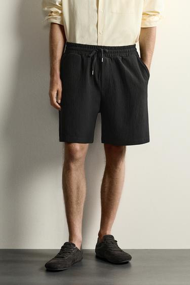 STRUKTURIERTE JOGGING-BERMUDASHORTS - Schwarz von Zara