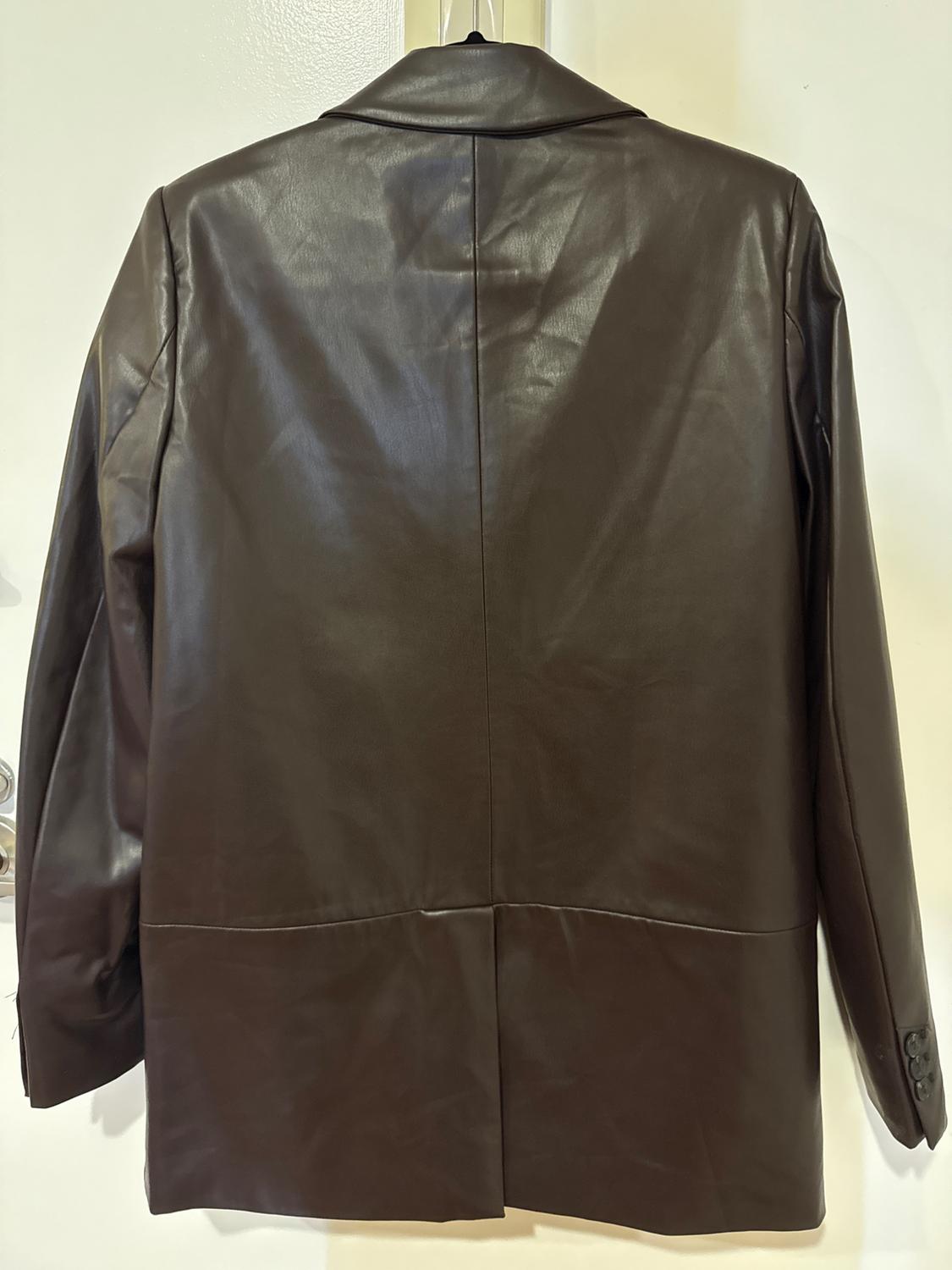 BLAZER MASCULINA EFECTO PIEL - Image 2