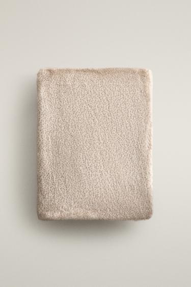 FLECKED FUR BLANKET — Ecru / Marl 1