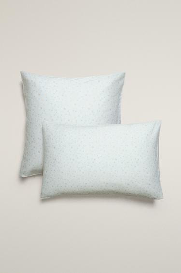 TAIE D’OREILLER SATIN MINI-FLEURS - Bleu / Vert de Zara - Image 0