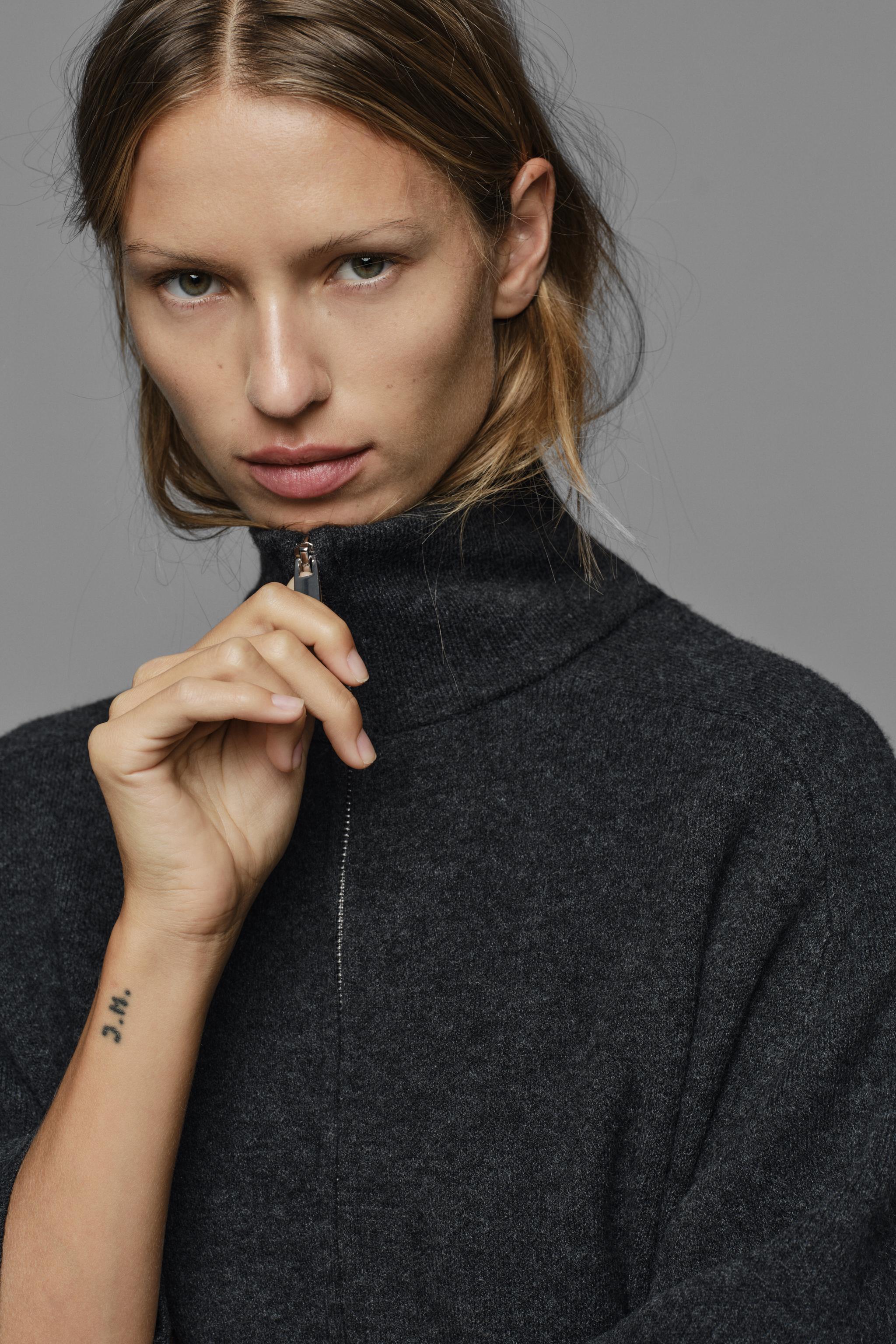 BELTED CARDIGAN