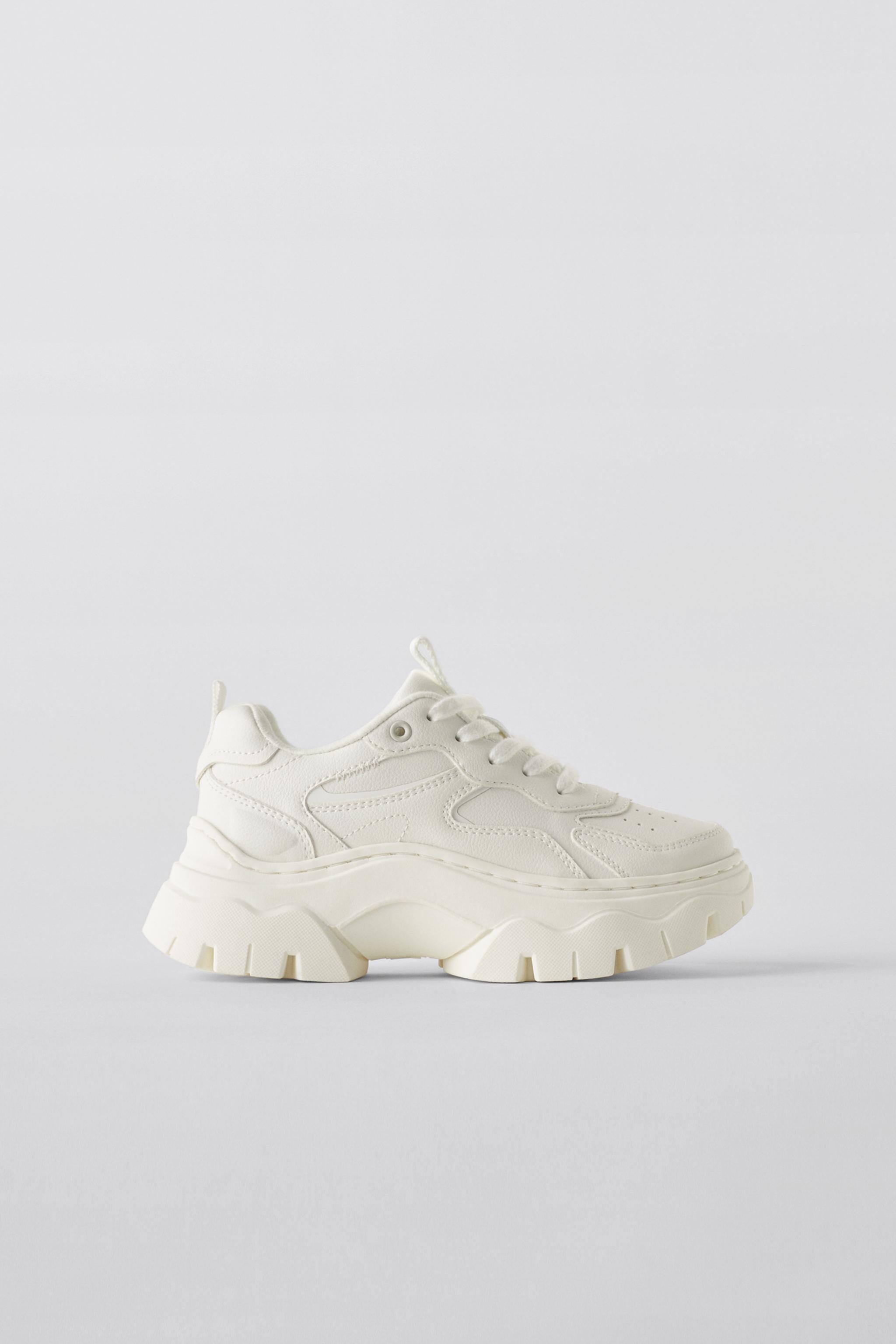 Nike chunky sole best sale