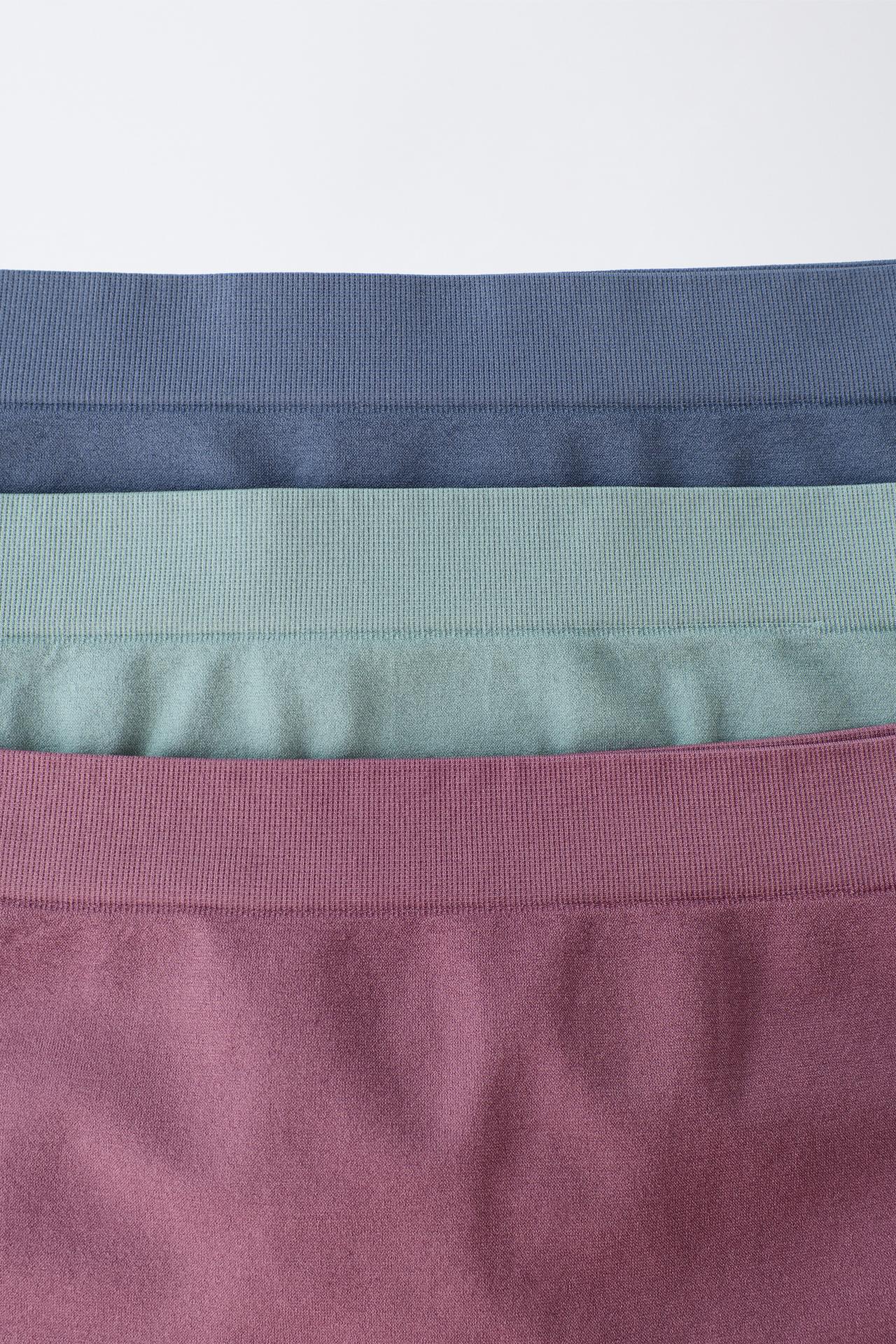 AGES 8-14 / THREE-PACK SEAMLESS BOYSHORTS — Multicolored