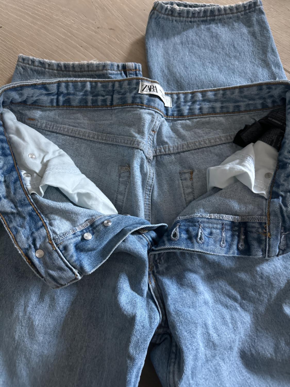 BOOT CUT DISTRESSED STRAIGHT LEG JEANS - Image 4