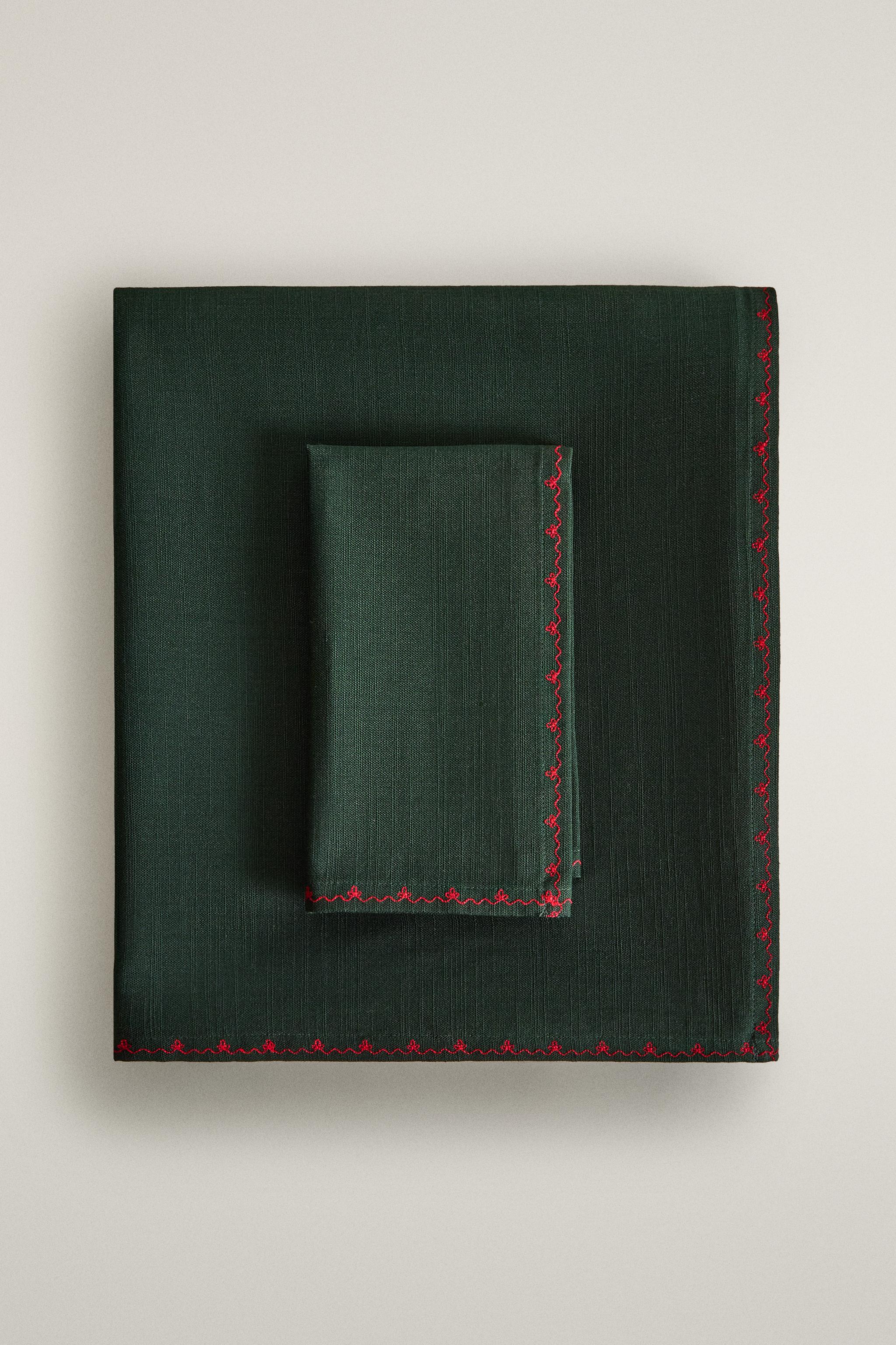 EMBROIDERED CHRISTMAS COTTON TABLECLOTH