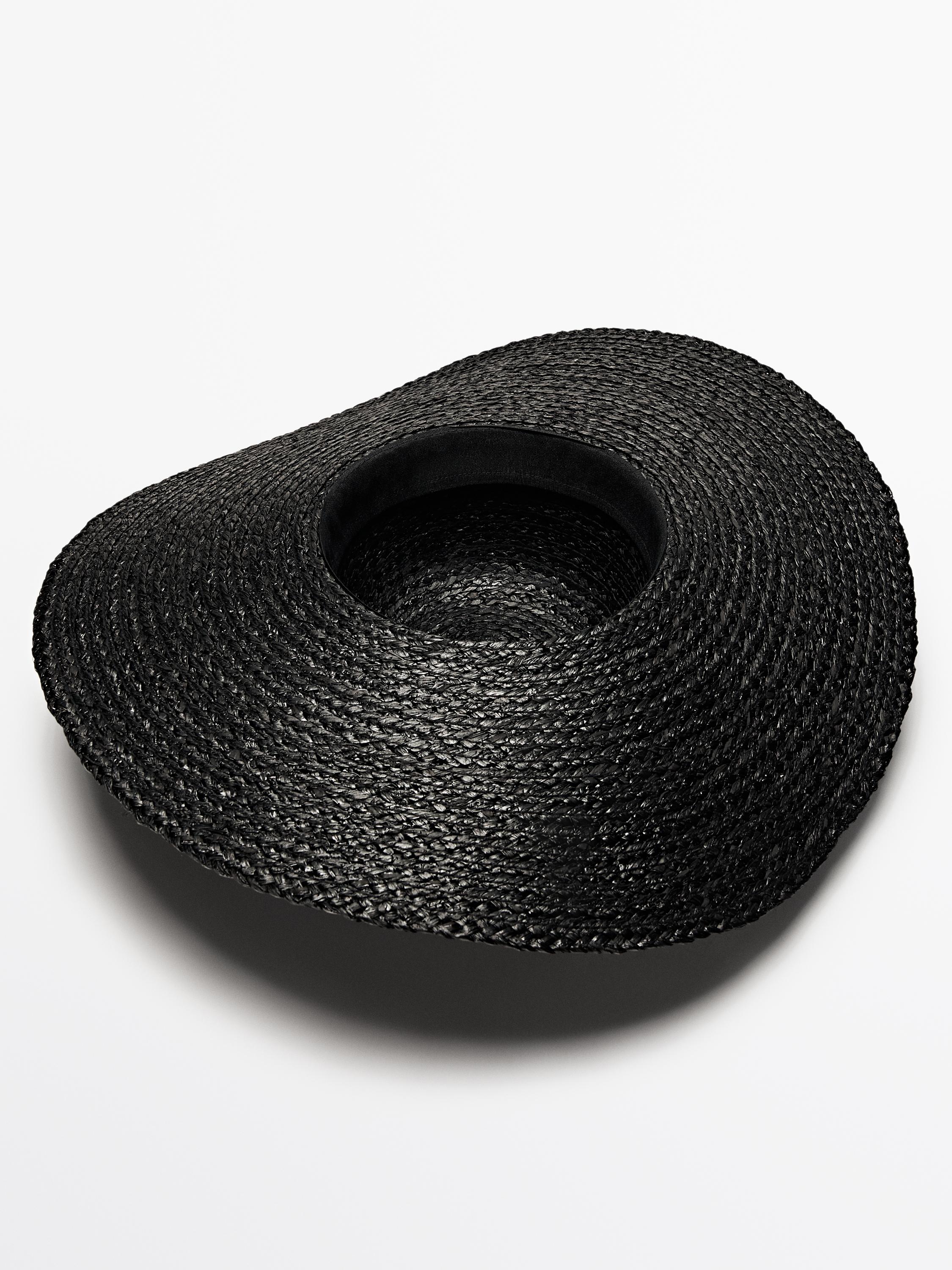 Raffia floppy hat