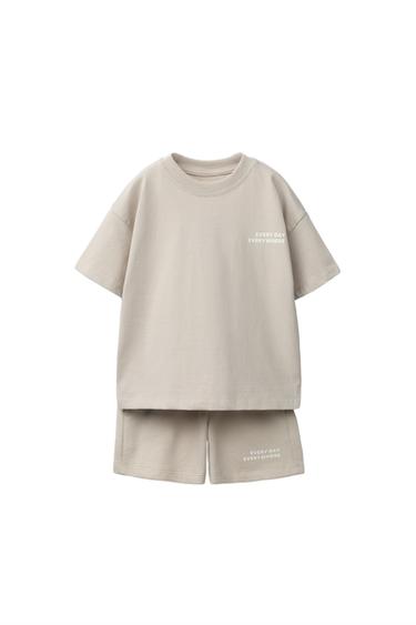 CONJUNTO JOGGING T-SHIRT E BERMUDA C/ MENSAGEM - Terra da Zara