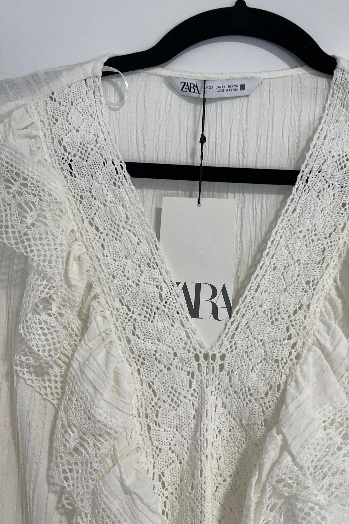 LACE BLOUSE WITH RUFFLE TRIMS - Image 2
