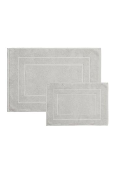 سجادة حمام قطنية - رمادي فاتح الخاص بـ Zara