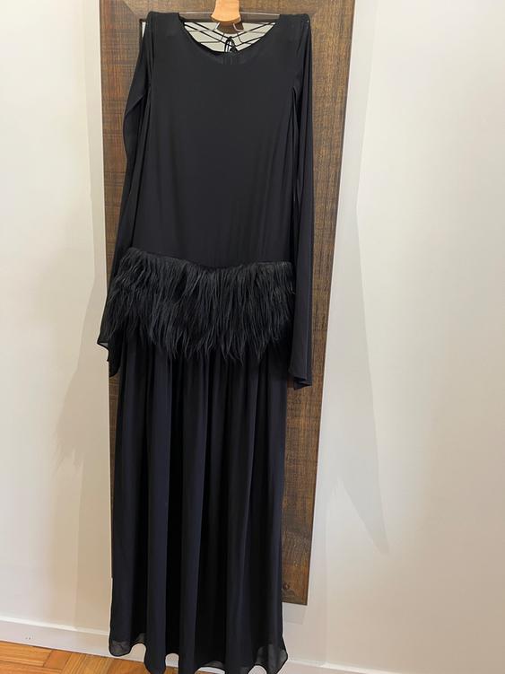 zara black feather dress LIMITED EDITION FAUX FUR SASH SECOND HAND Waist24(60cm.) Hips33(83.5cm.) UK6/US2/EU34/AU6 Bust32(80.5cm.) cushioned insole Size:7-8 Years (140cm) June Bridals Modest A-Line Midi dress with