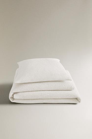 Zara MINI WAFFLE BEDSPREAD - White