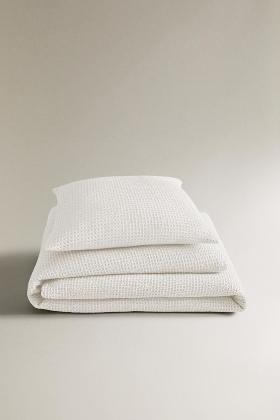 COLCHA MINI WAFFLE - Branco da Zara - Imagem 0