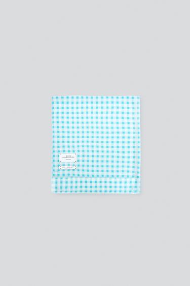 PAÑUELO LIGERO CUADROS - Azul claro de Zara