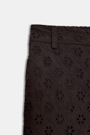 PANTALÓN CULOTTE BORDADOS PERFORADOS - Marrón de Zara