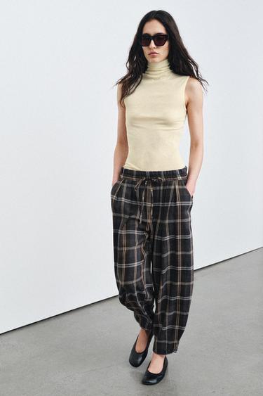 HIGH NECK SLEEVELESS TOP - Ecru by Zara