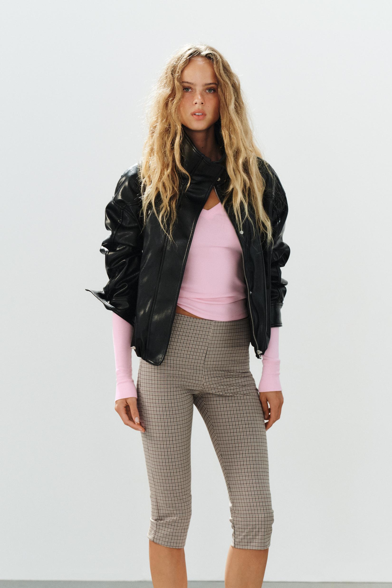 PANTALON CAPRI À CARREAUX