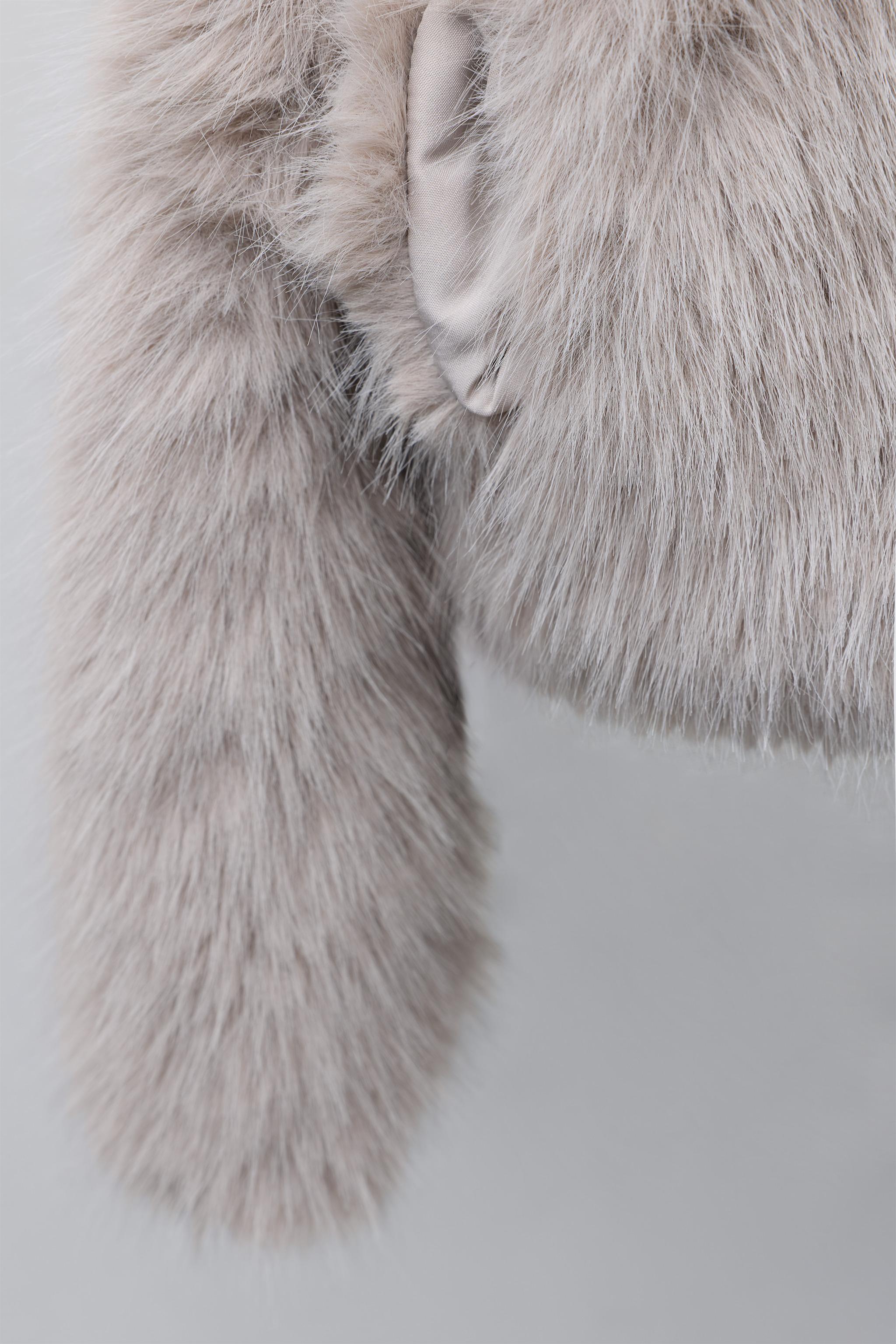 ZARA フェイクファーショートジャケット ライトグレー ZARA フェイクファーショートジャケット ライトグレー - メルカリ