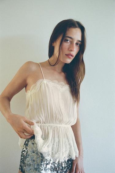 TOP جورجيت مطوي بدانتيل - خام وسط الخاص بـ Zara