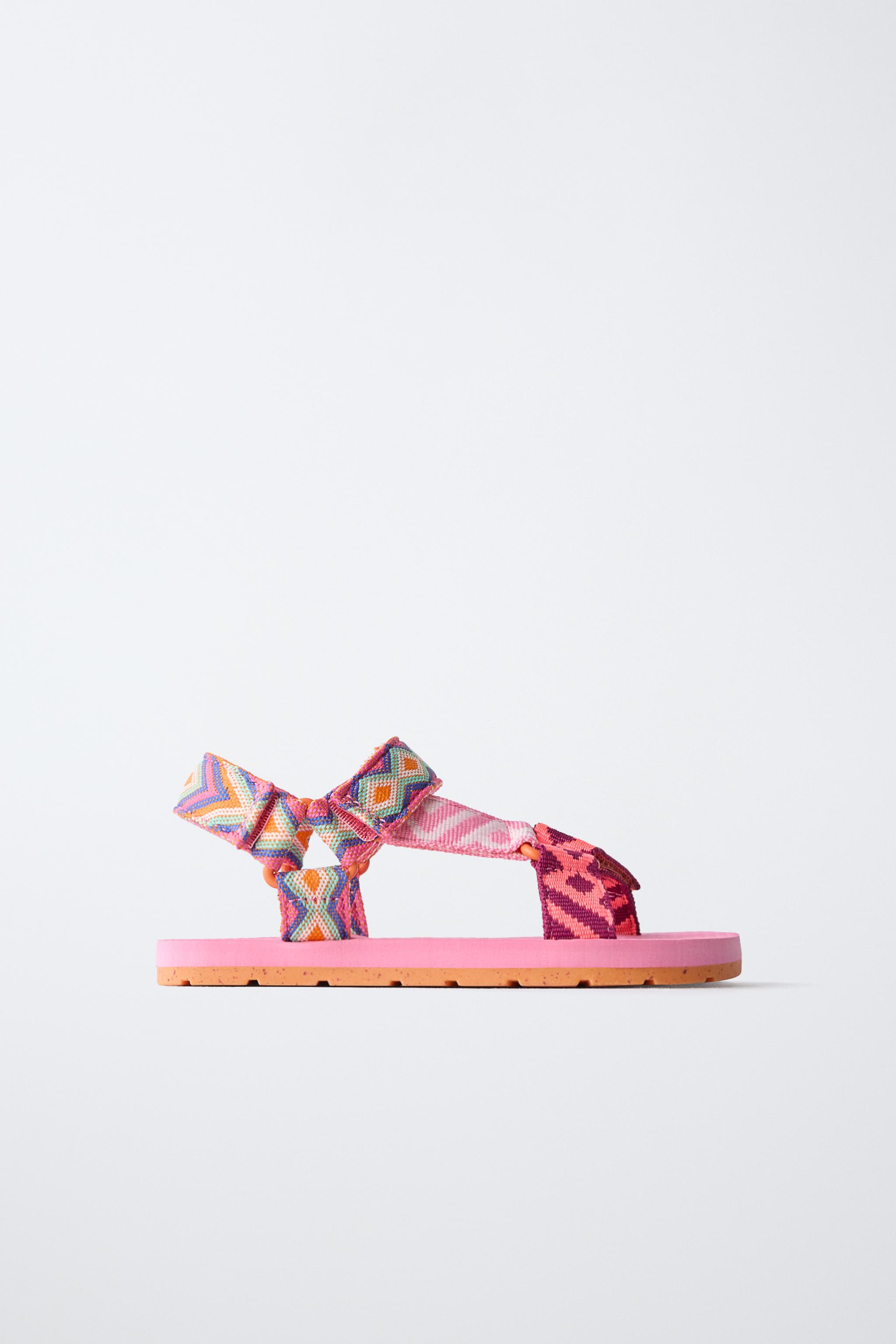 EMBROIDERED SANDALS — Fuchsia