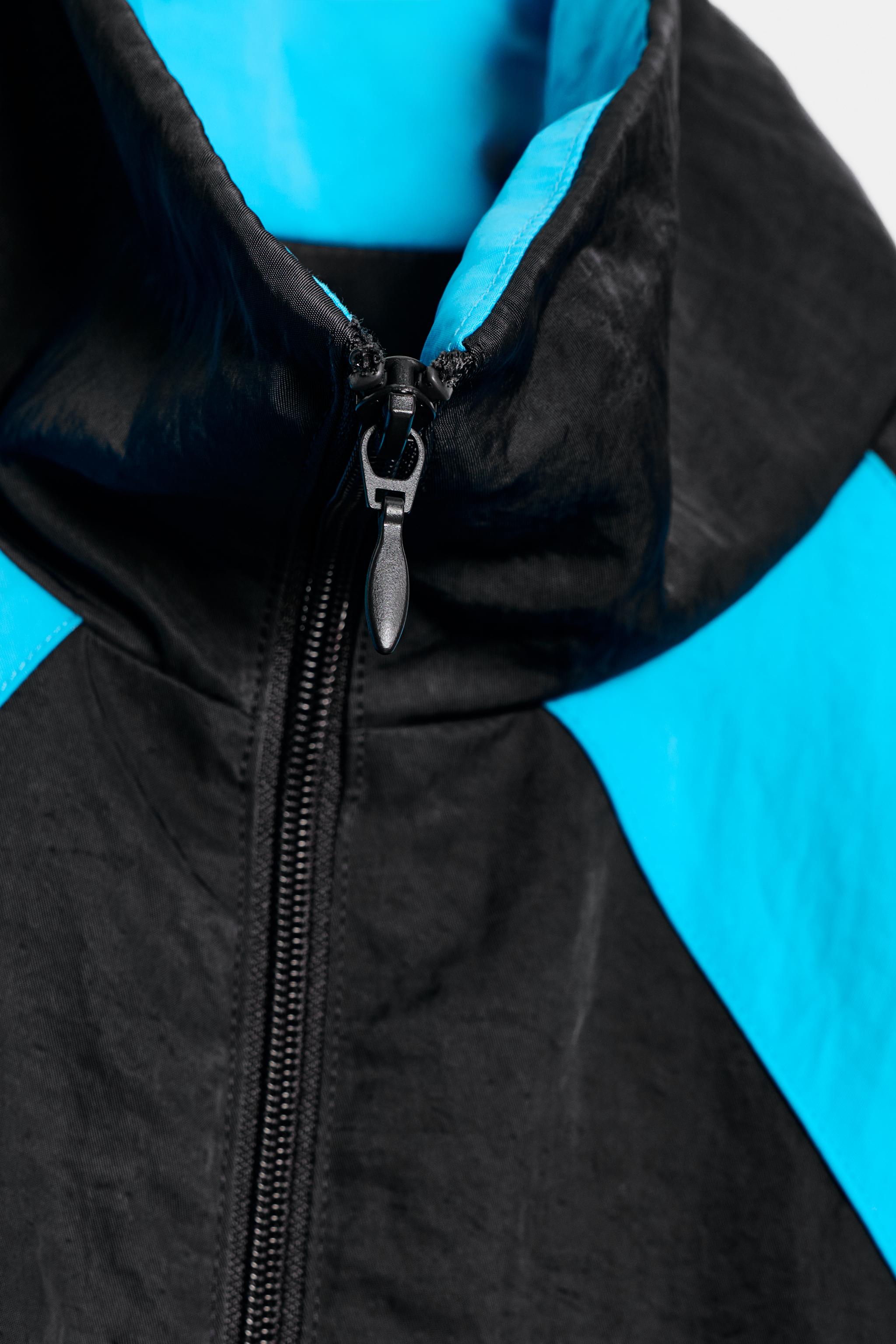 JACKET WITH SHOULDER PADS