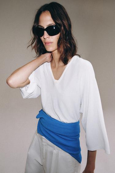 PULL EN MAILLE FLUIDE À COL EN V - Blanc de Zara