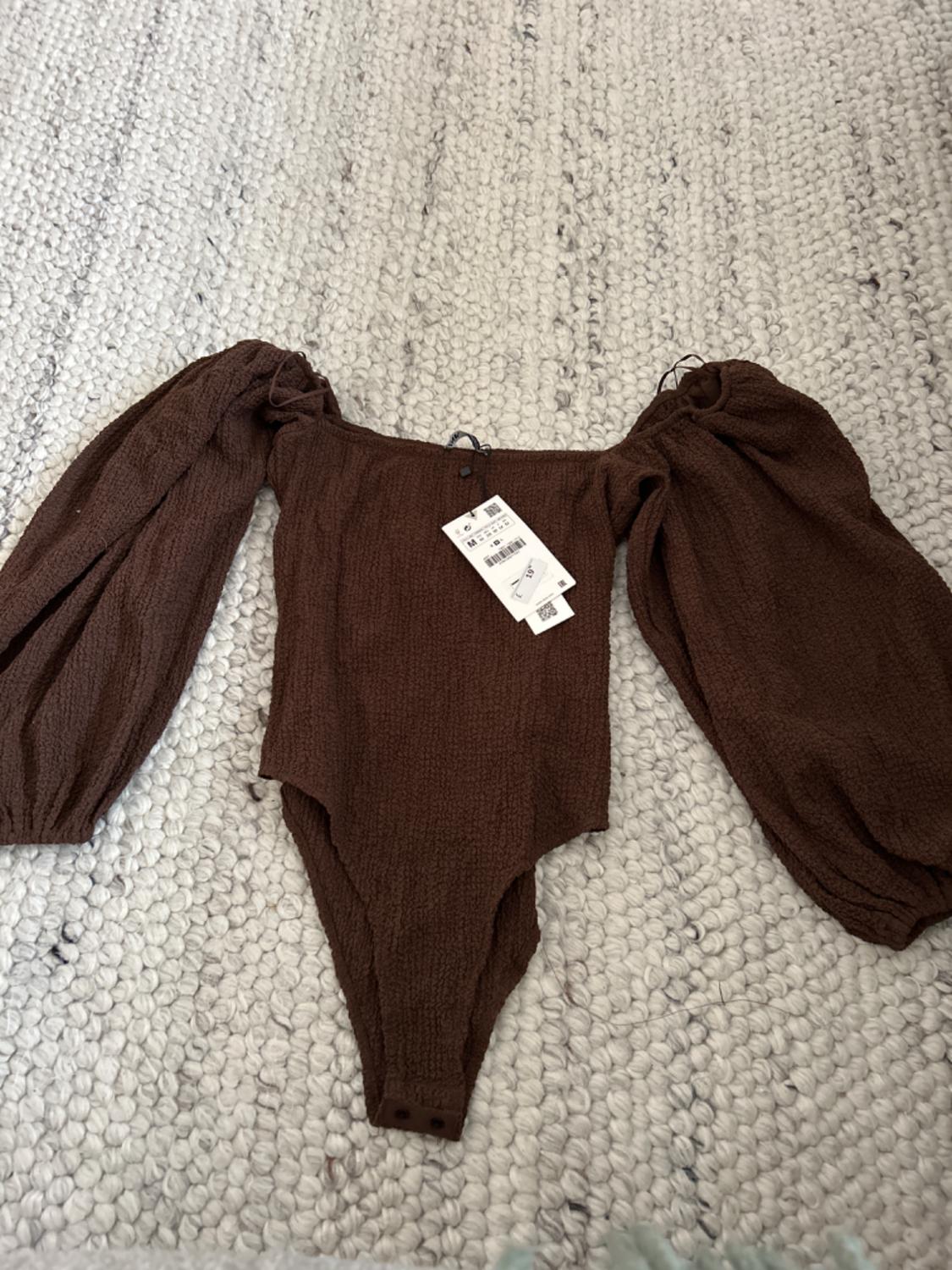 TEXTURED VOLUMINOUS BODYSUIT