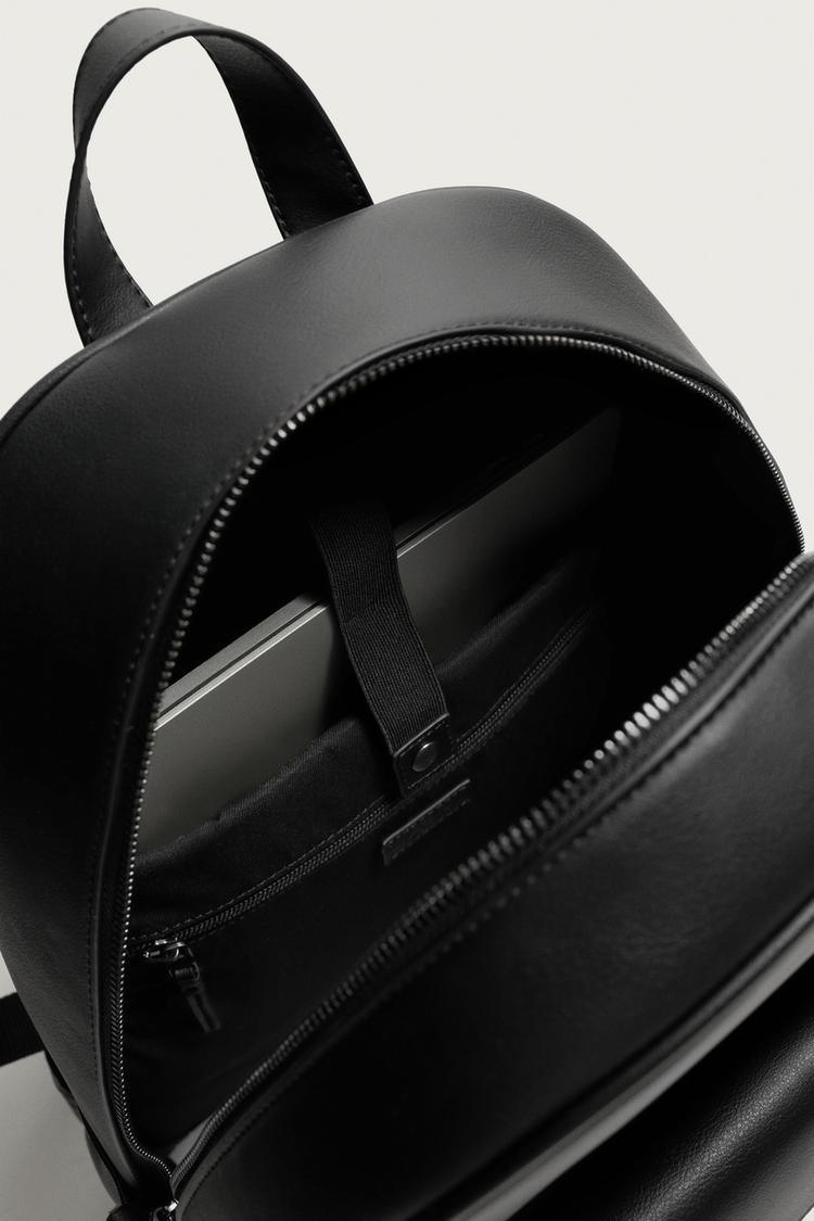 Mochila con bolsillo de solapa 5