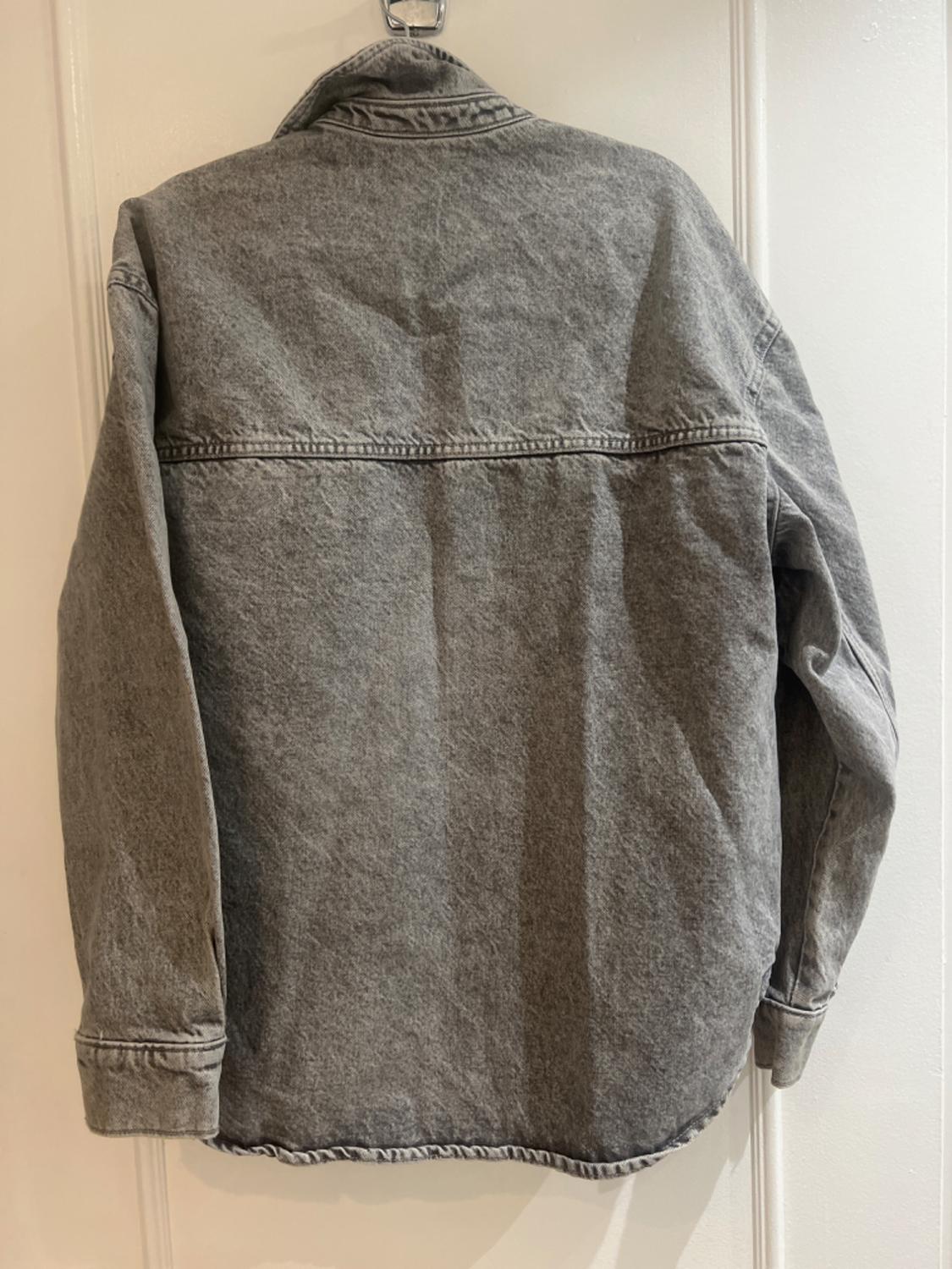 OVERSIZED DENIM OVERSHIRT - Image 3