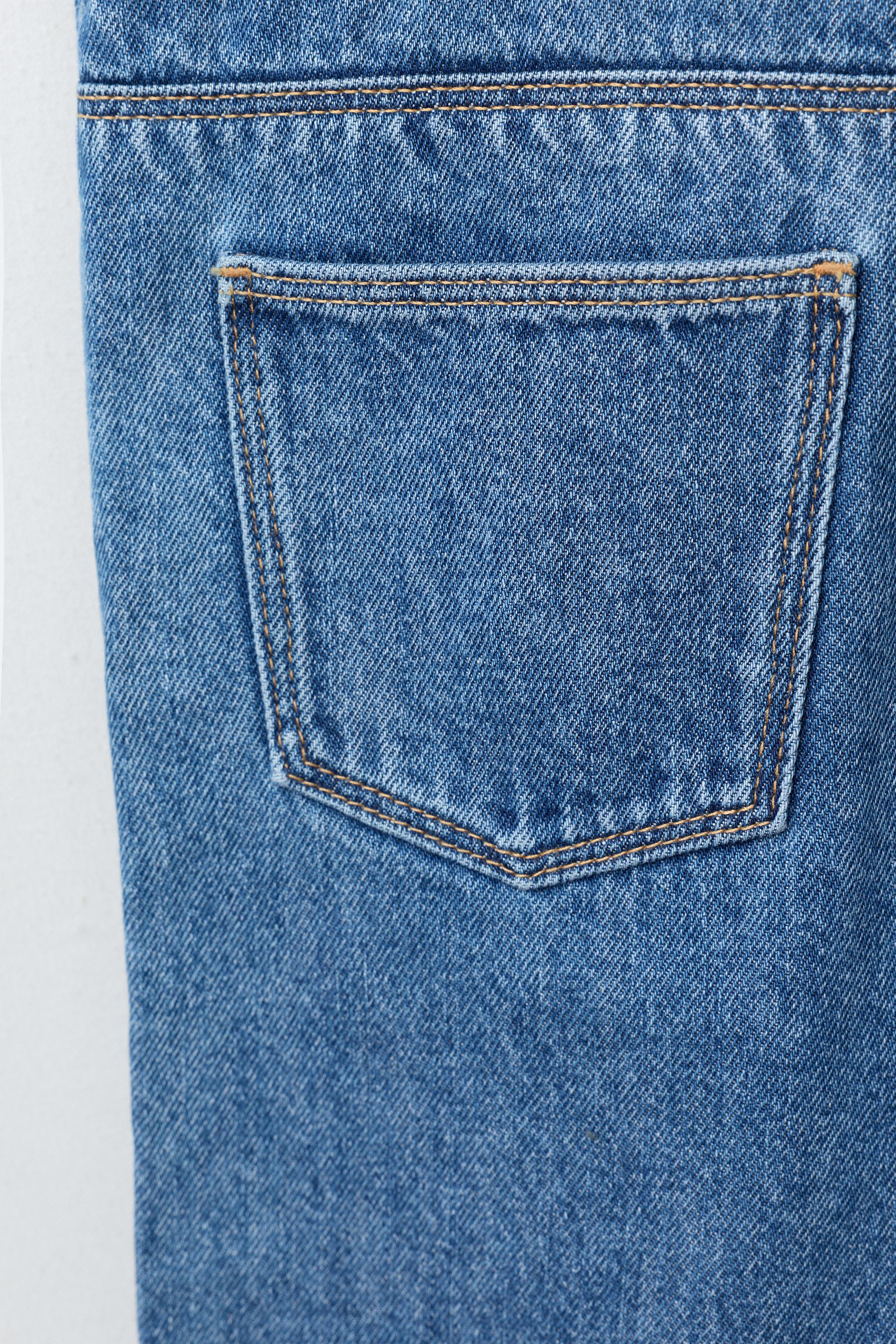 SALOPETTE EN DENIM À ÉTIQUETTE FRUIT OF THE LOOM™
