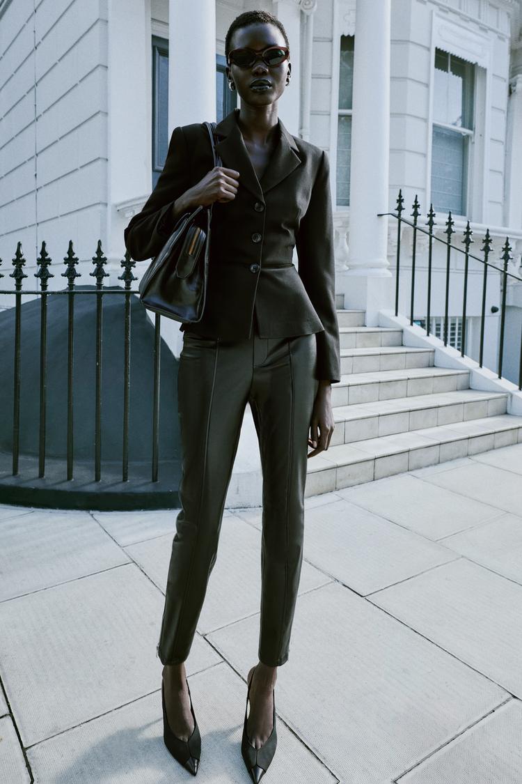 Blazer peplum hombreras
