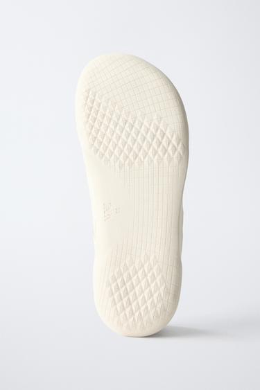 TENNIS EN CUIR BAREFOOT - Blanc écru de Zara - Image 7