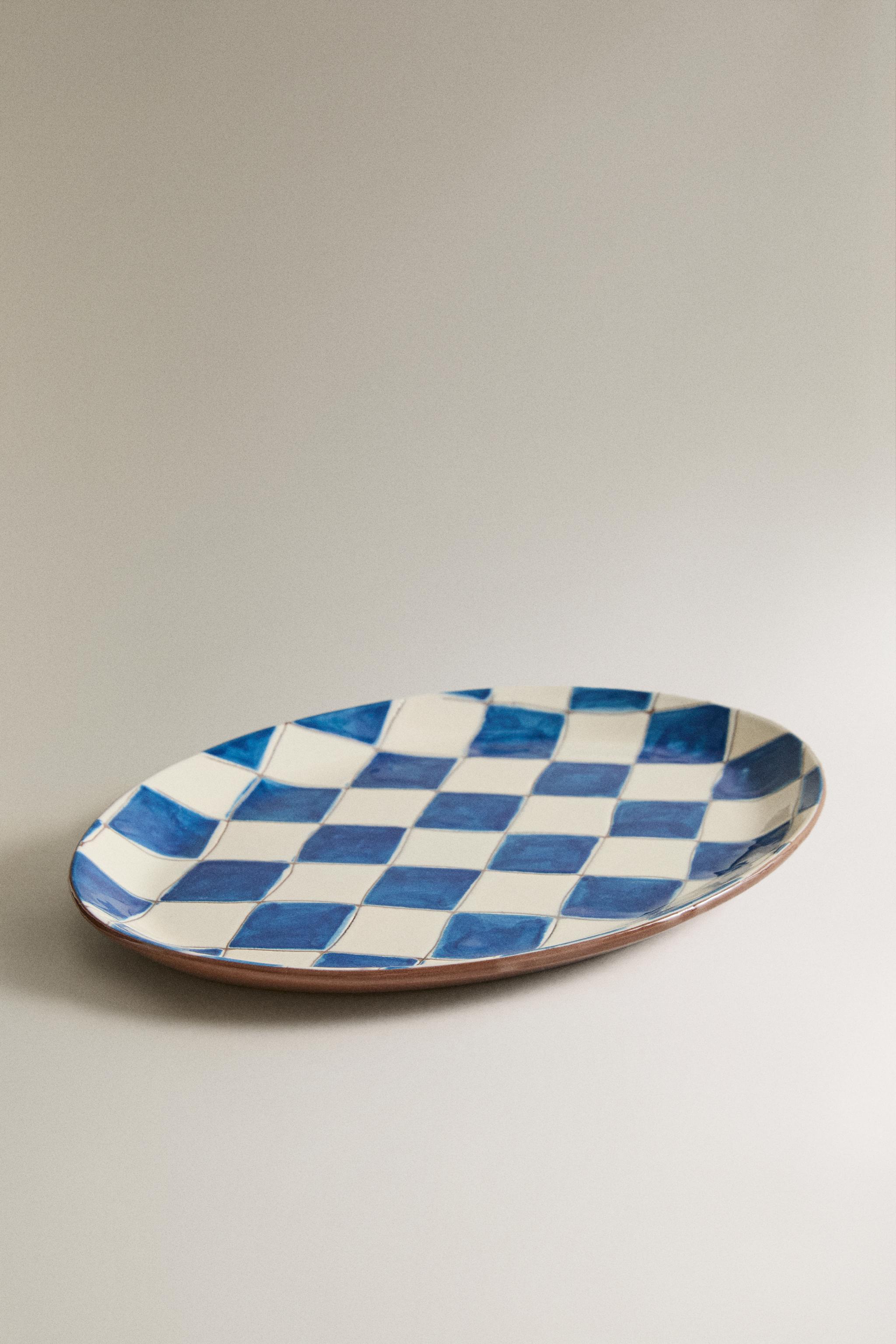 BLUE DIAMOND CERAMIC BATHROOM TRAY — Blue / White