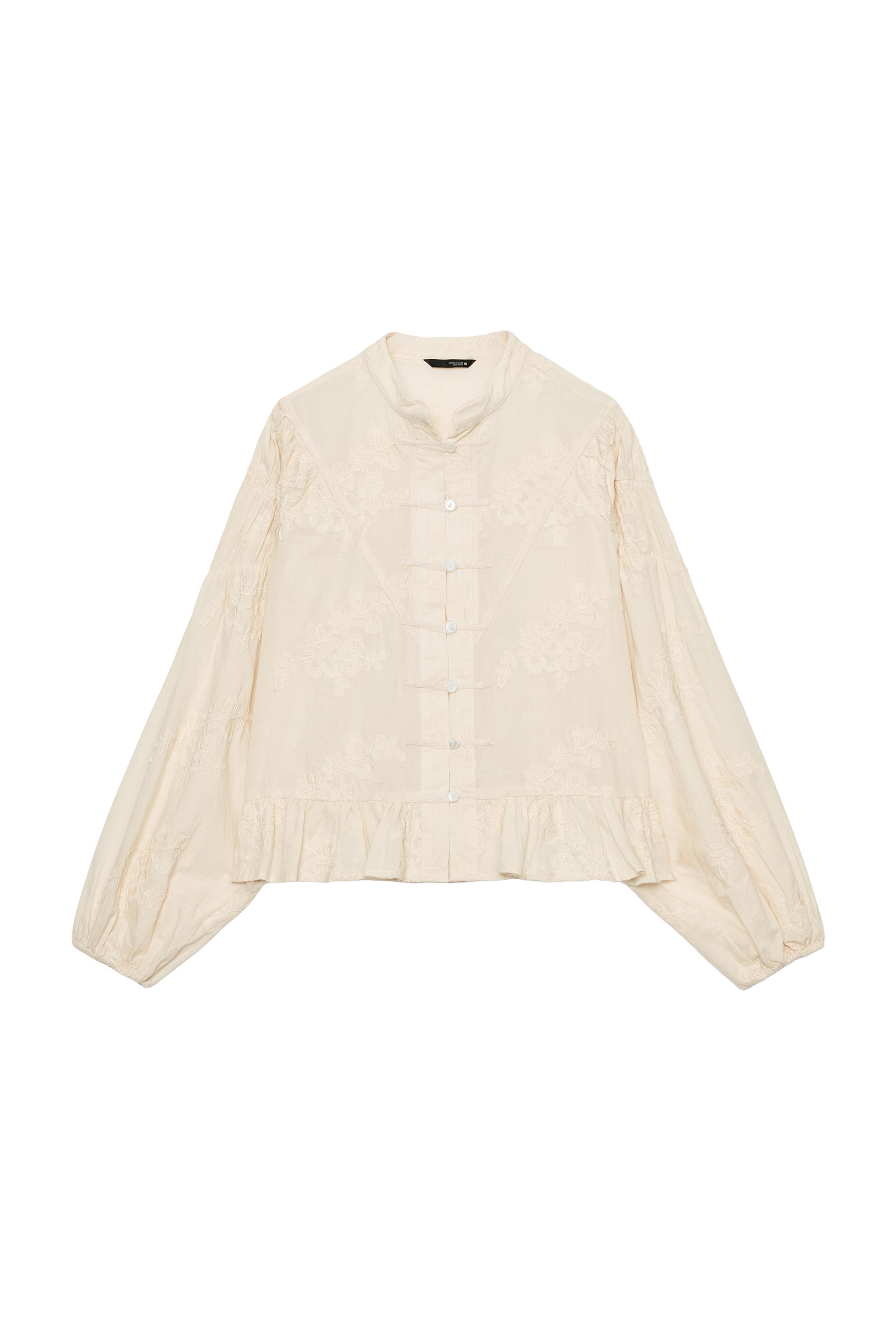 BLUSA BORDADOS ALAMARES
