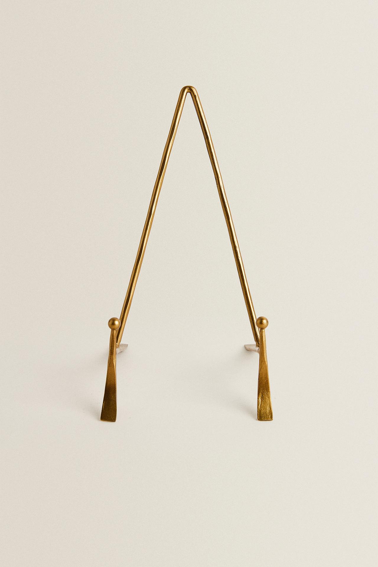 GOLD METAL DISPLAY STAND