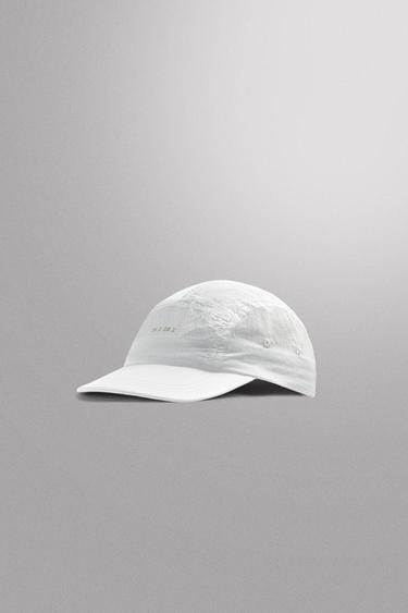 LIGHTWEIGHT TECHNICAL CAP - 990 by Zara