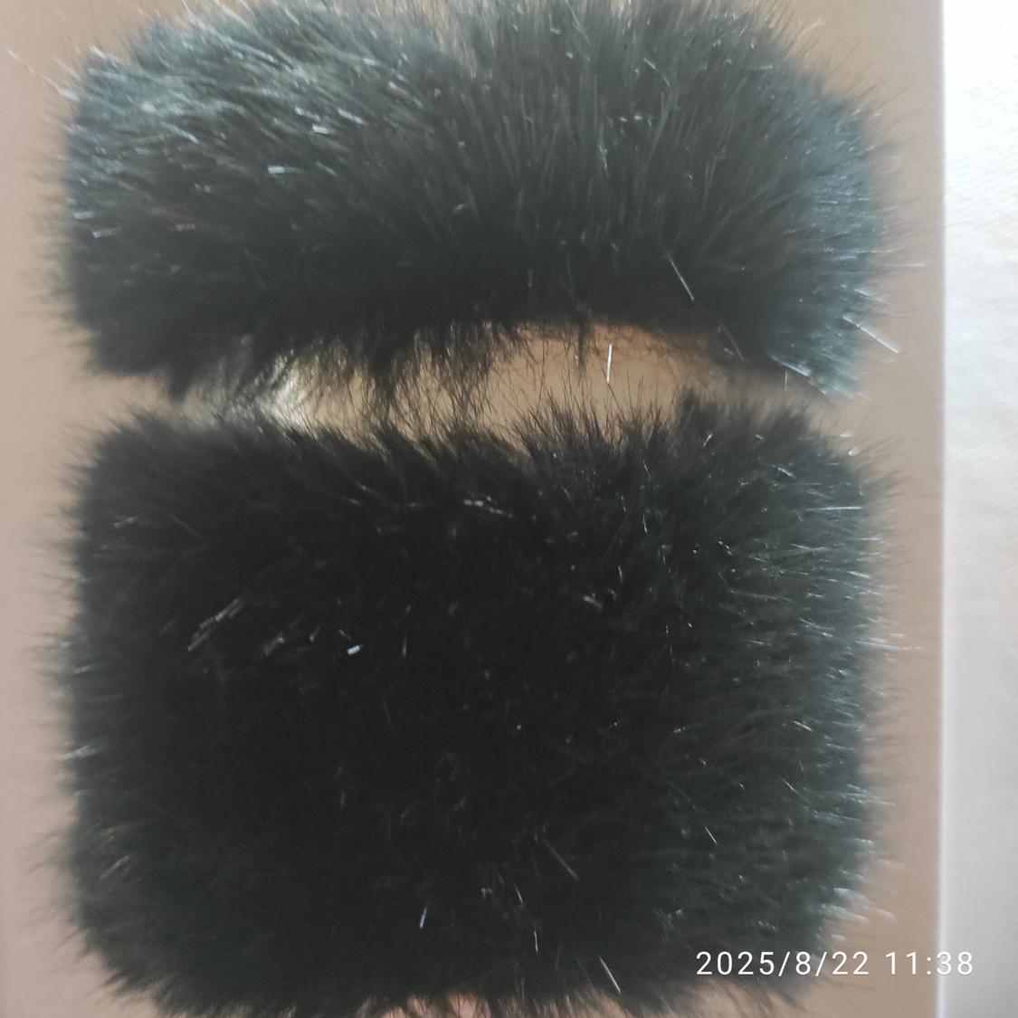 LIMITED EDITION PACK OF FAUX FUR BRACELETS - Image 3