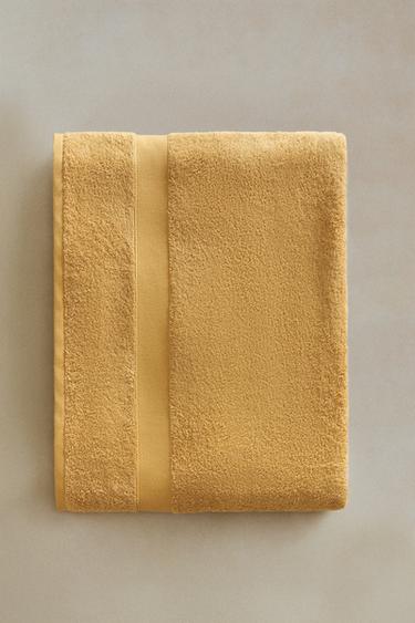 PREMIUM COTTON BATH TOWEL (600 GXM²) - Mustard by Zara