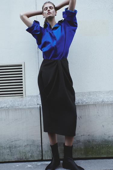 FALDA MIDI PLIEGUES - Negro de Zara