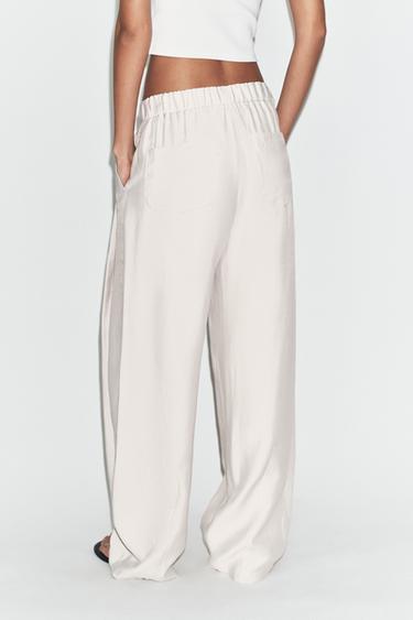 PANTALON FLUIDE À PLIS - Gris clair de Zara - Image 4