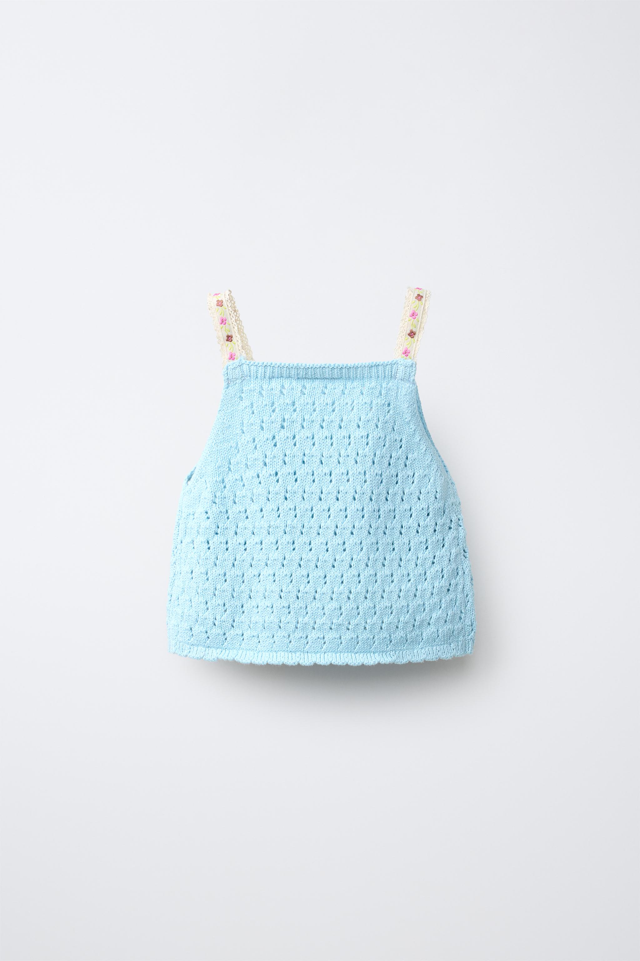 KNIT TOP WITH FLORAL EMBROIDERY — Sky blue
