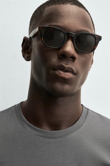 T-SHIRT BASIQUE SLIM FIT - Grisâtre de Zara - Image 4