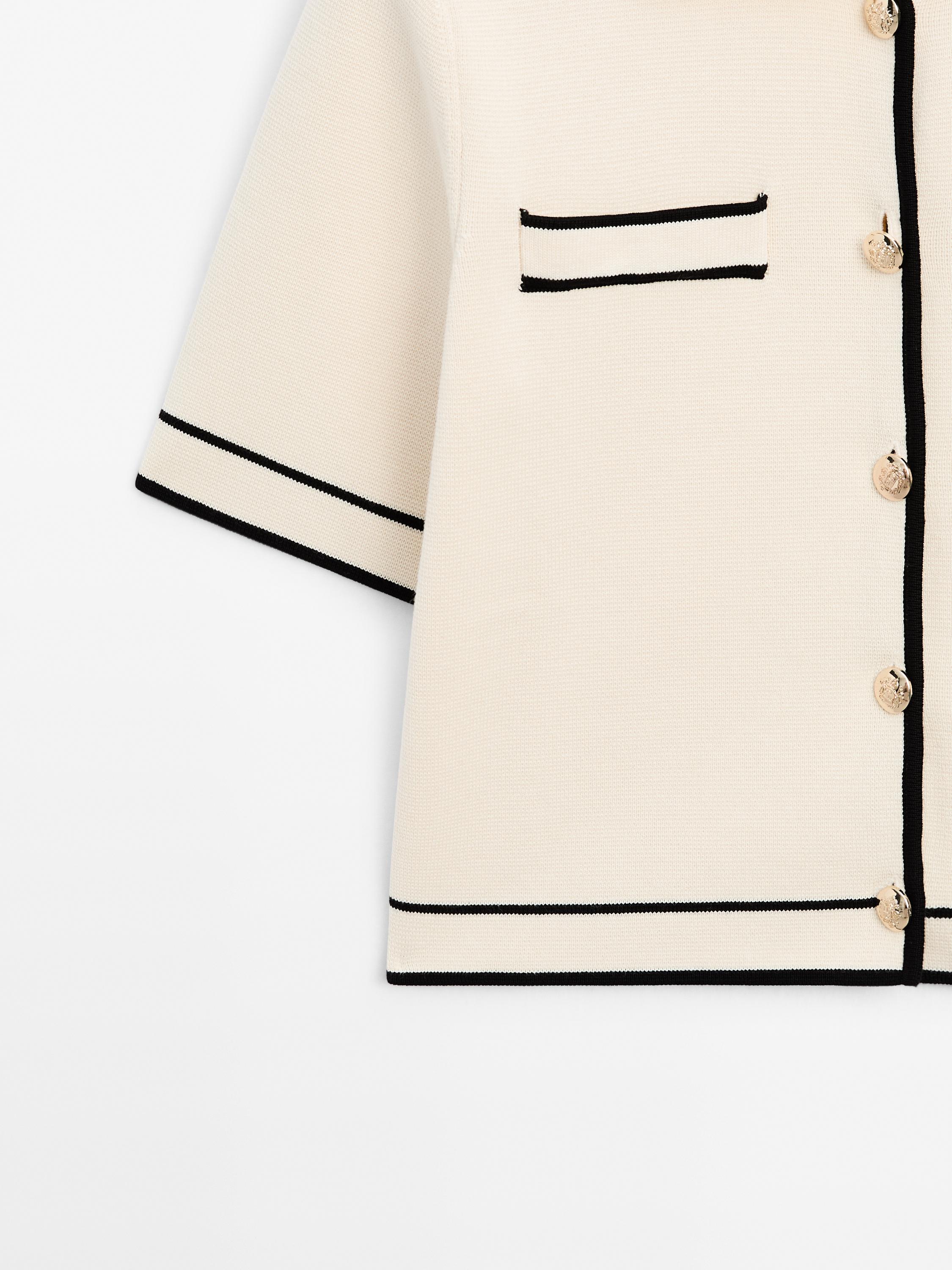 Cardigan à manches courtes avec boutons fantaisie