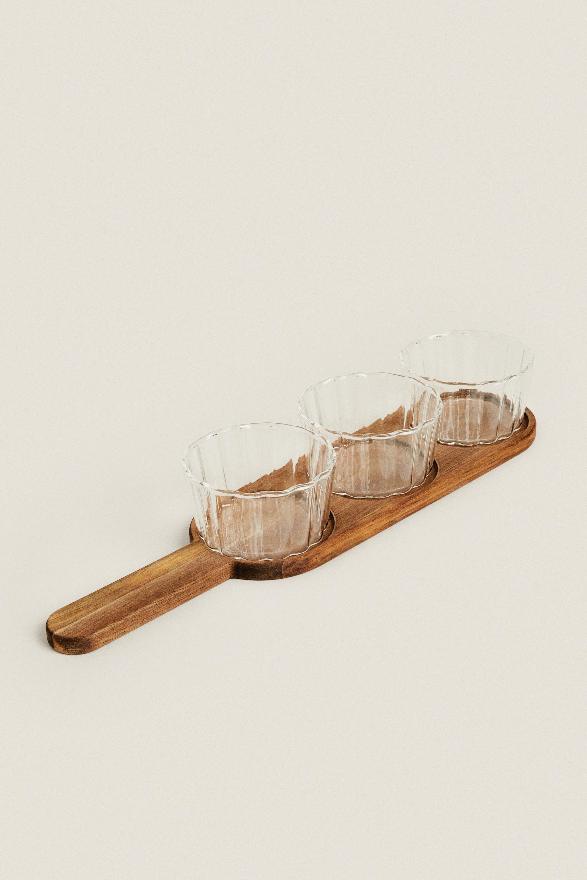 SET OF BOWLS WITH TRAY — Transparent