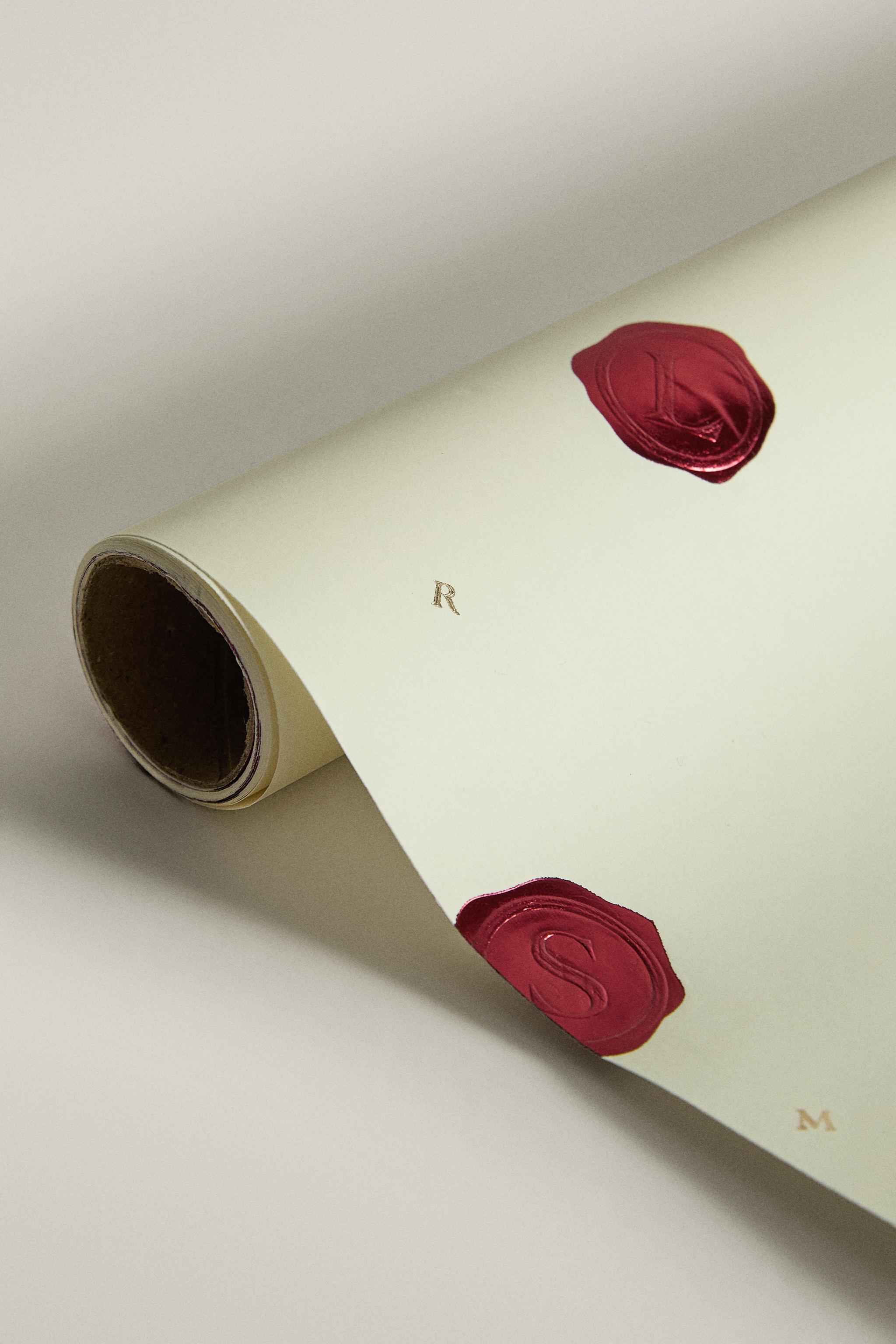 CHRISTMAS POLKA DOT WRAPPING PAPER