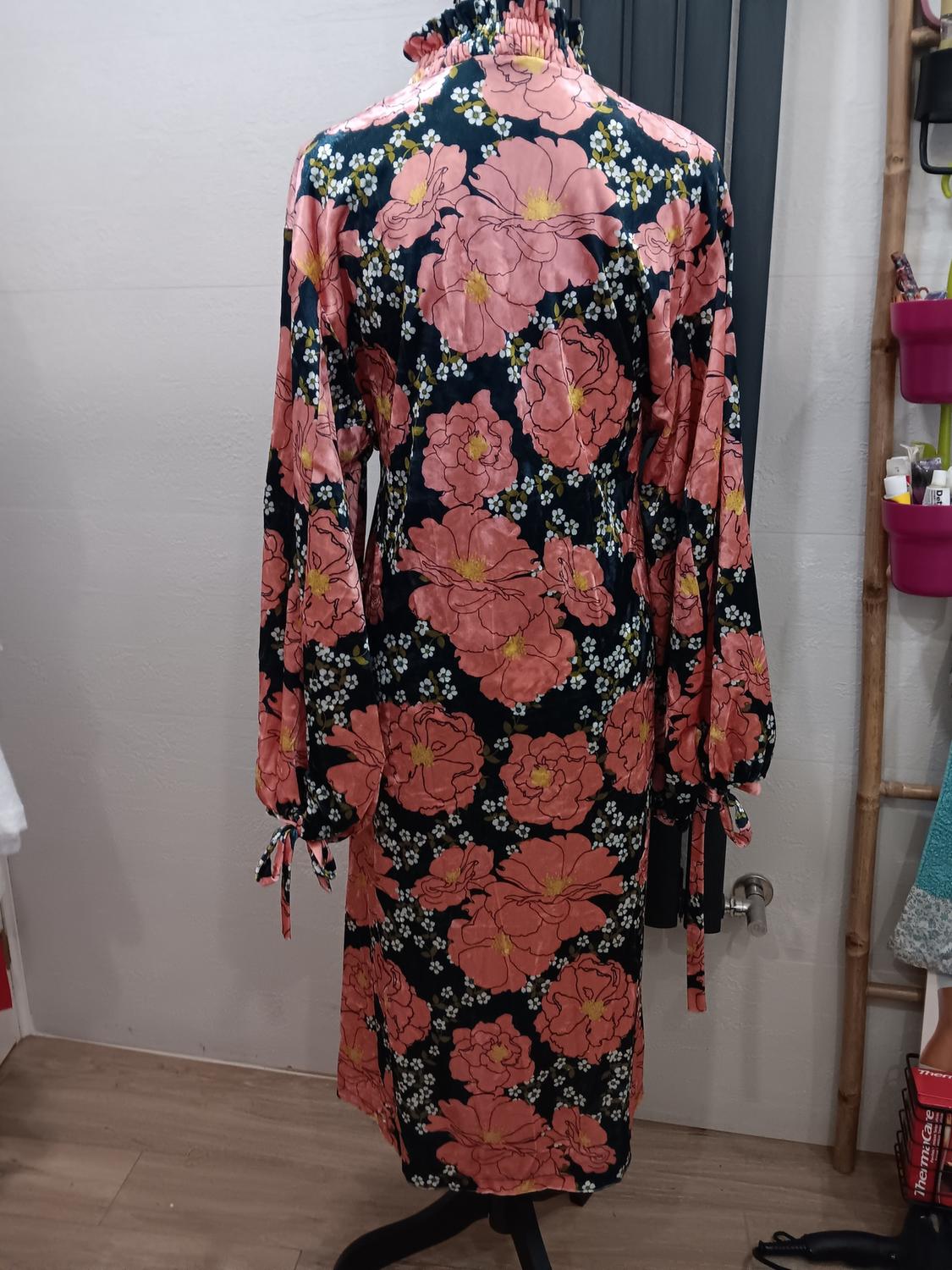 PRINTED VELVET DRESS - Image 3