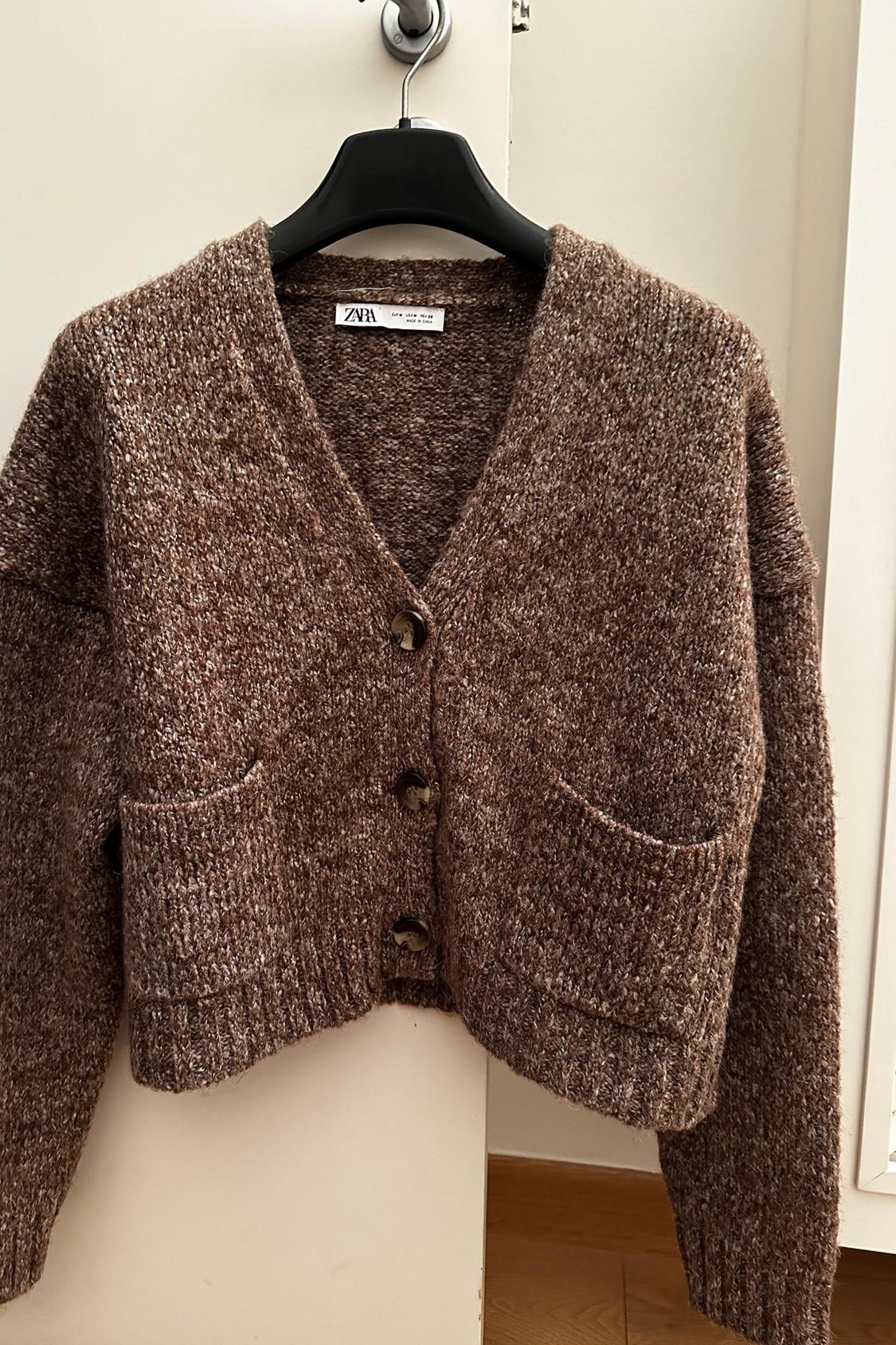 KNIT CARDIGAN WITH POCKETS