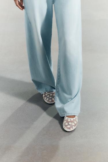 BALLERINES EN MESH À FLEURS - blanc de Zara - Image 1